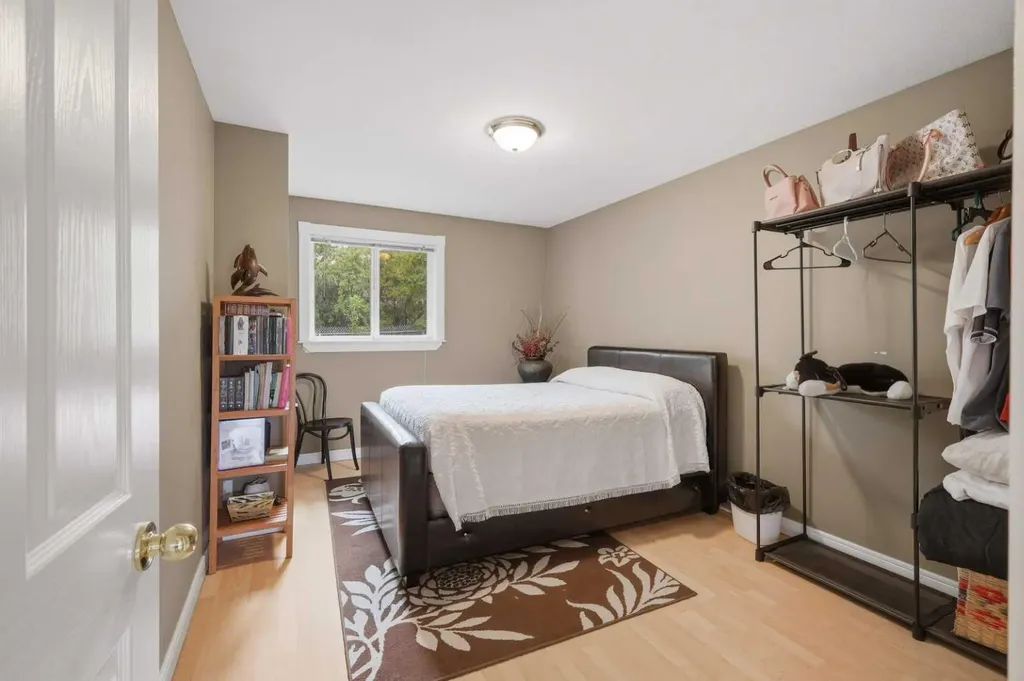 37 Parkland Crescent Parkland Beach AB T0C 2J0