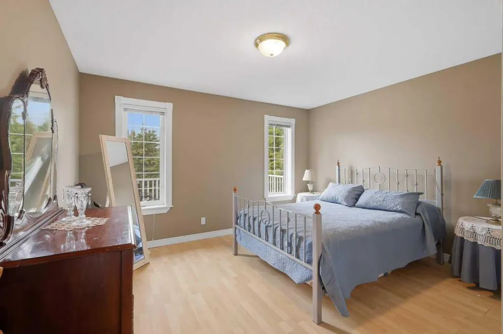 37 Parkland Crescent Parkland Beach AB T0C 2J0