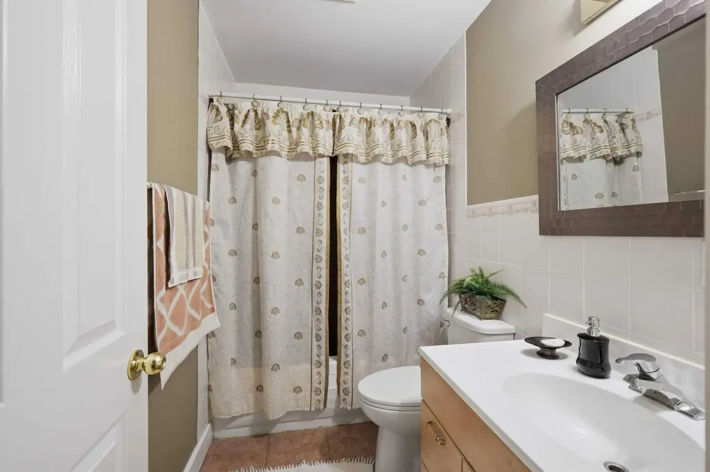 37 Parkland Crescent Parkland Beach AB T0C 2J0