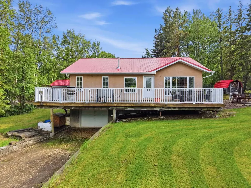 37 Parkland Crescent Parkland Beach AB T0C 2J0