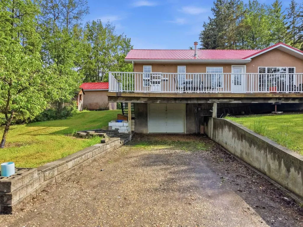 37 Parkland Crescent Parkland Beach AB T0C 2J0