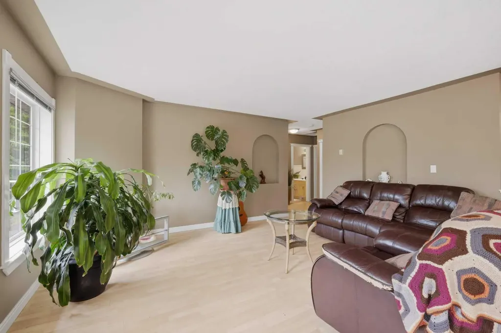 37 Parkland Crescent Parkland Beach AB T0C 2J0