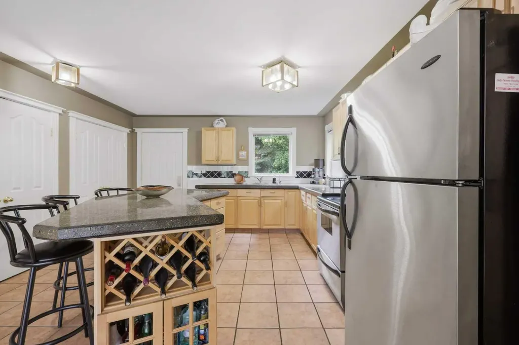 37 Parkland Crescent Parkland Beach AB T0C 2J0