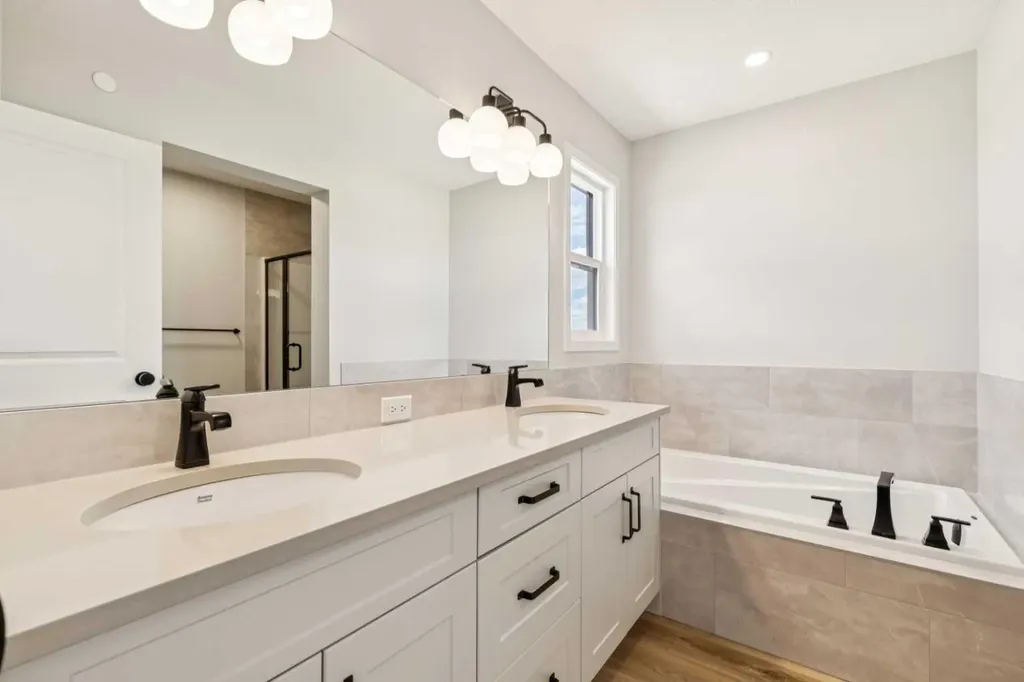 30 Hotchkiss Gardens SE Calgary AB T3S 0T5