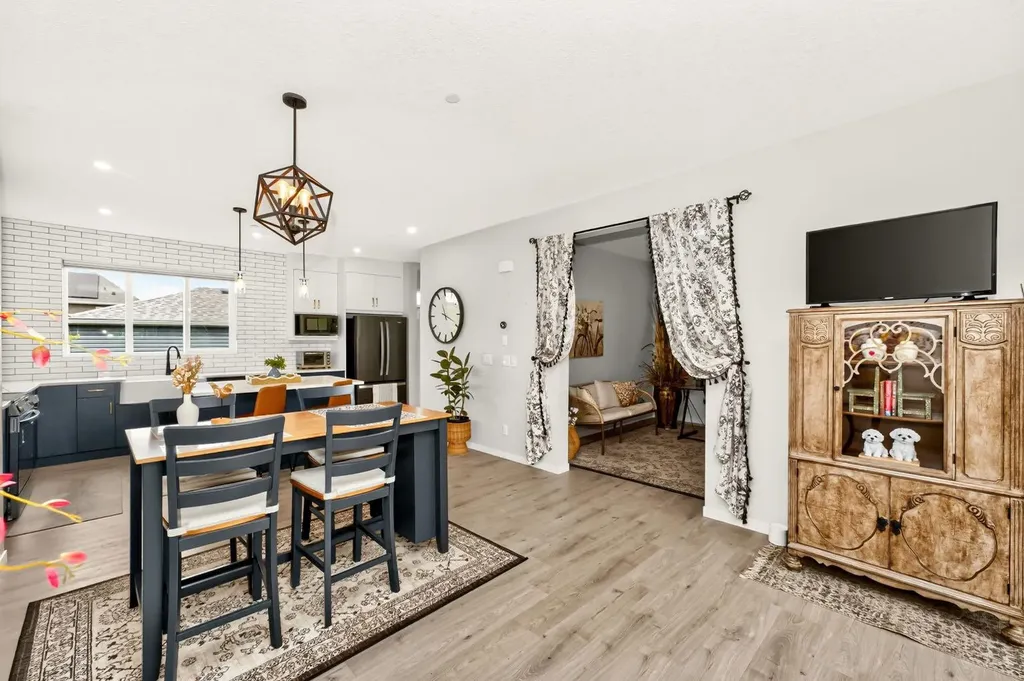 23 Lucas Boulevard NW Calgary AB T3P 1H9