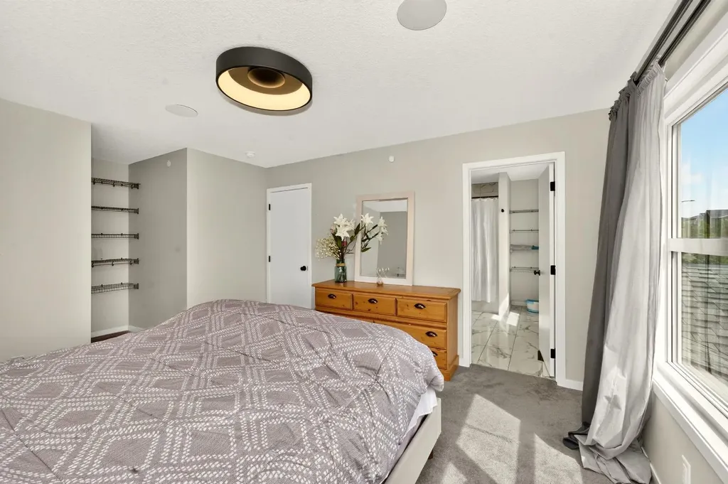 23 Lucas Boulevard NW Calgary AB T3P 1H9