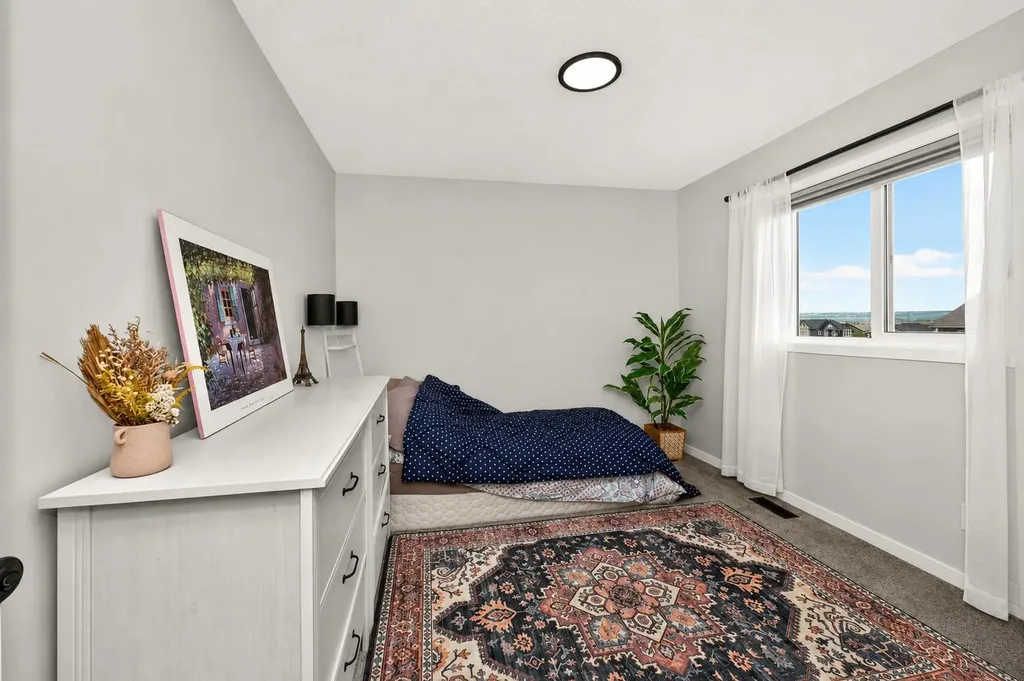 23 Lucas Boulevard NW Calgary AB T3P 1H9
