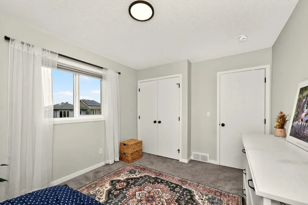 23 Lucas Boulevard NW Calgary AB T3P 1H9
