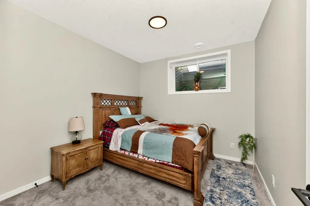 23 Lucas Boulevard NW Calgary AB T3P 1H9
