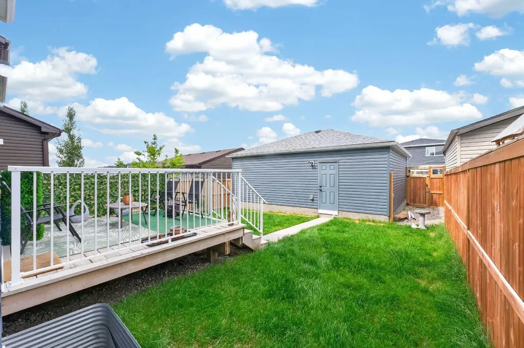23 Lucas Boulevard NW Calgary AB T3P 1H9