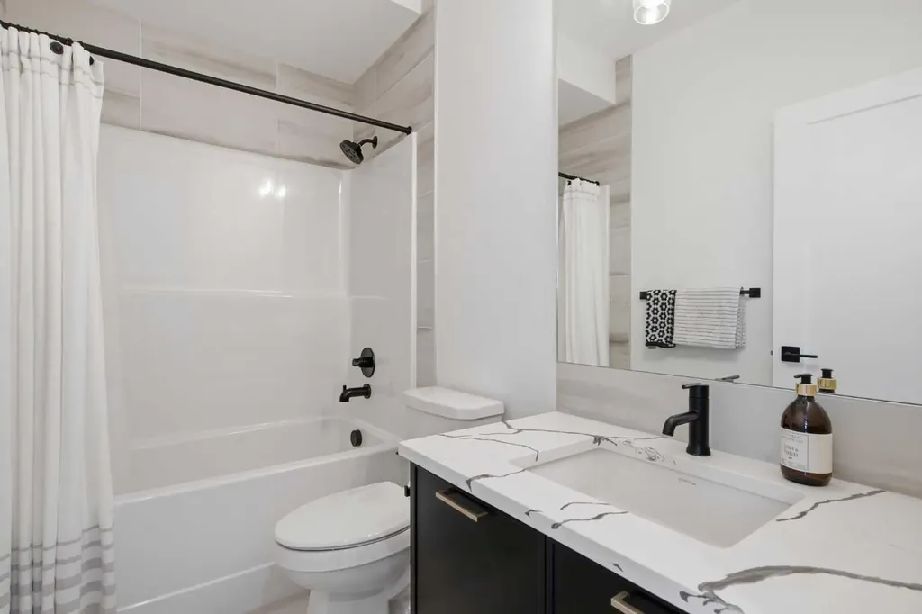 5111 19 Street SW Calgary AB T2T 7A5