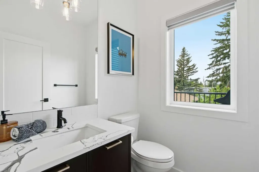 5111 19 Street SW Calgary AB T2T 7A5