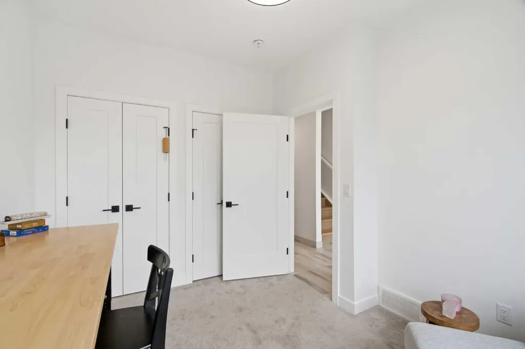 5111 19 Street SW Calgary AB T2T 7A5