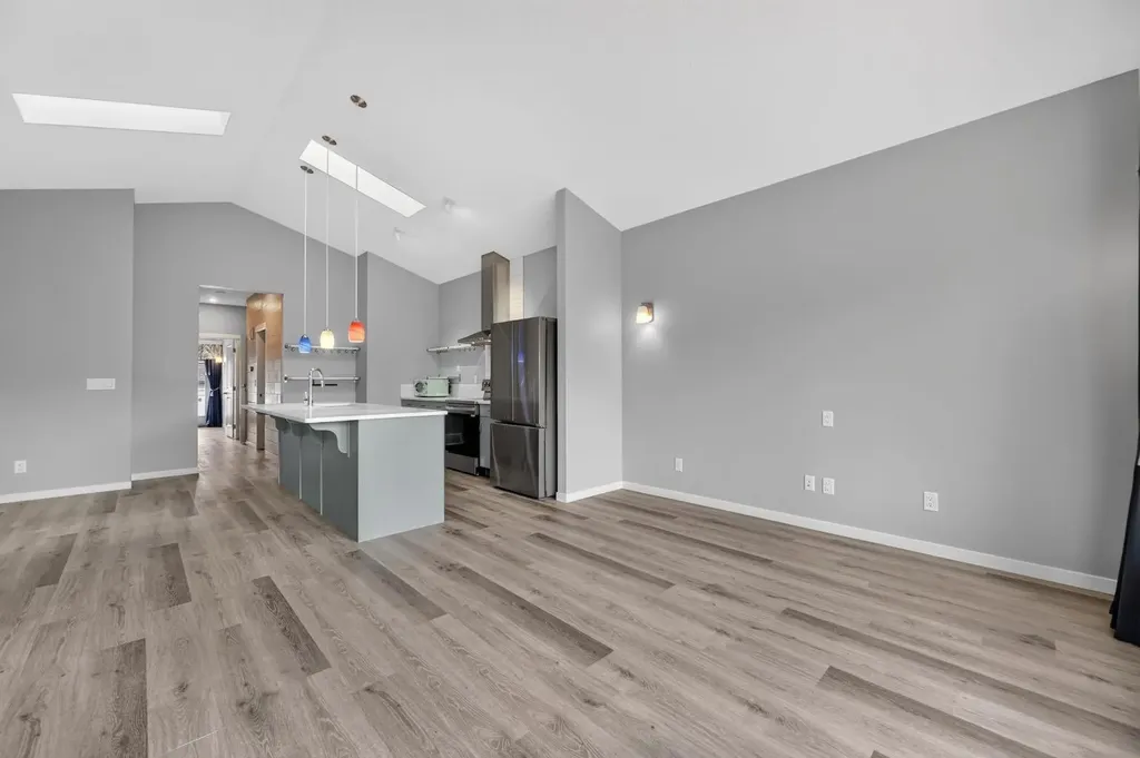 156 Belmont Boulevard SW Calgary AB T2X4W1