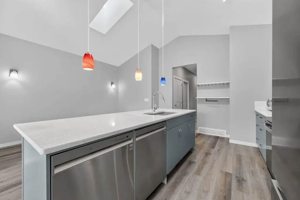 156 Belmont Boulevard SW Calgary AB T2X4W1