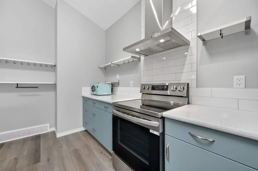 156 Belmont Boulevard SW Calgary AB T2X4W1