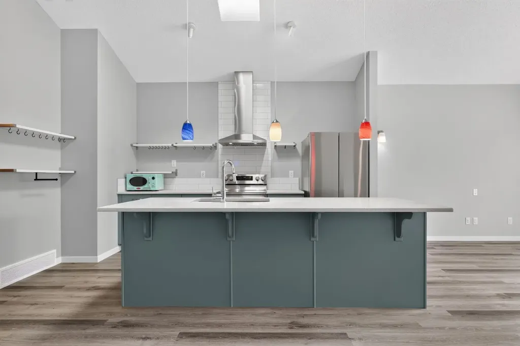 156 Belmont Boulevard SW Calgary AB T2X4W1
