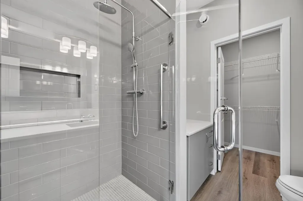156 Belmont Boulevard SW Calgary AB T2X4W1