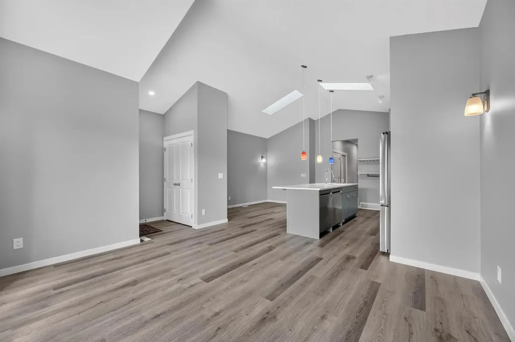 156 Belmont Boulevard SW Calgary AB T2X4W1