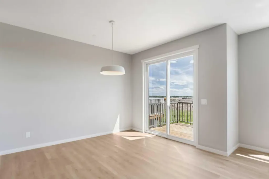 386 Hotchkiss Manor SE Calgary AB T3S 0J9