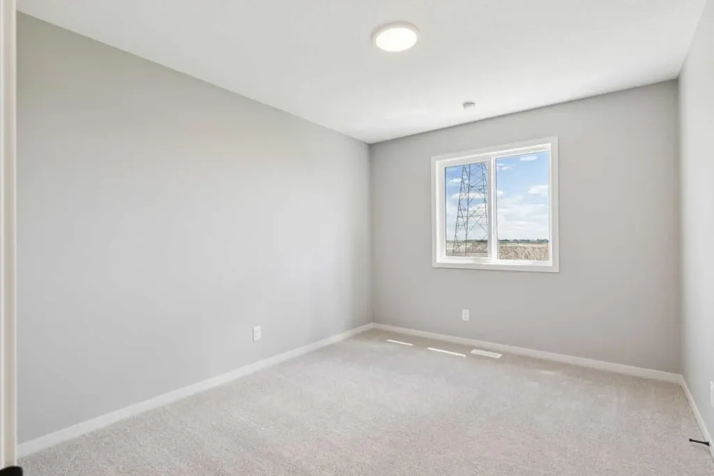 386 Hotchkiss Manor SE Calgary AB T3S 0J9