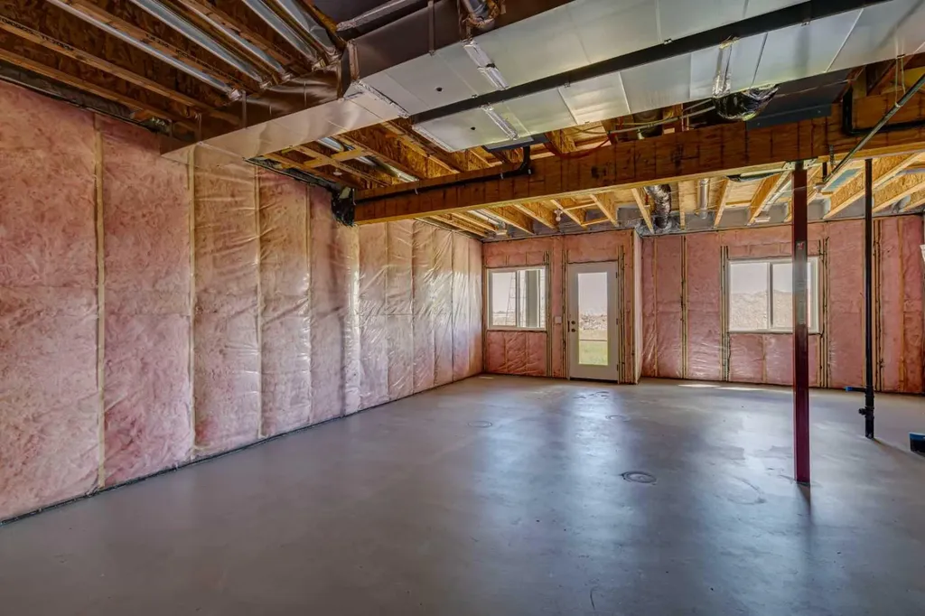 386 Hotchkiss Manor SE Calgary AB T3S 0J9