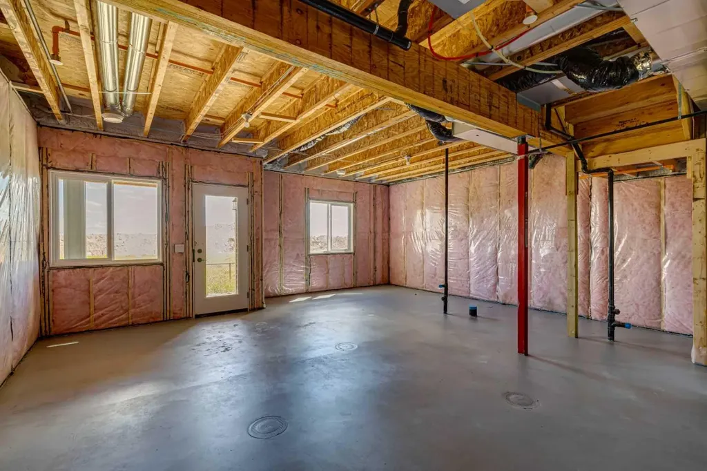 386 Hotchkiss Manor SE Calgary AB T3S 0J9