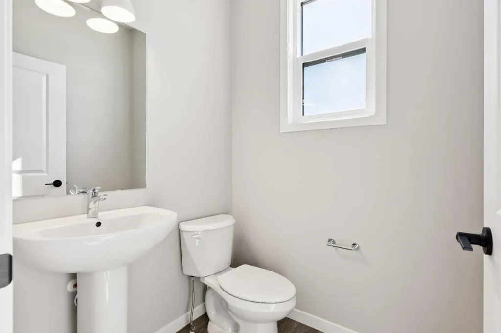 79 Hotchkiss Way SE Calgary AB T3S 0V2