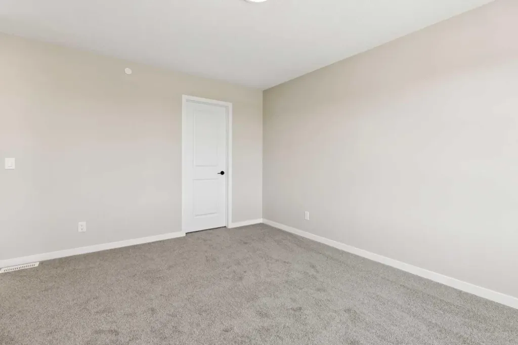 79 Hotchkiss Way SE Calgary AB T3S 0V2