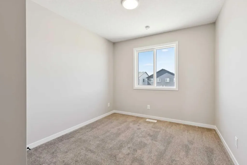 79 Hotchkiss Way SE Calgary AB T3S 0V2
