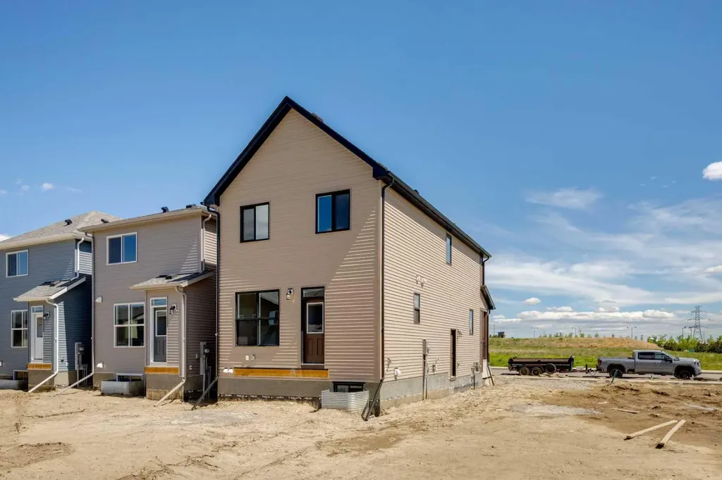 79 Hotchkiss Way SE Calgary AB T3S 0V2