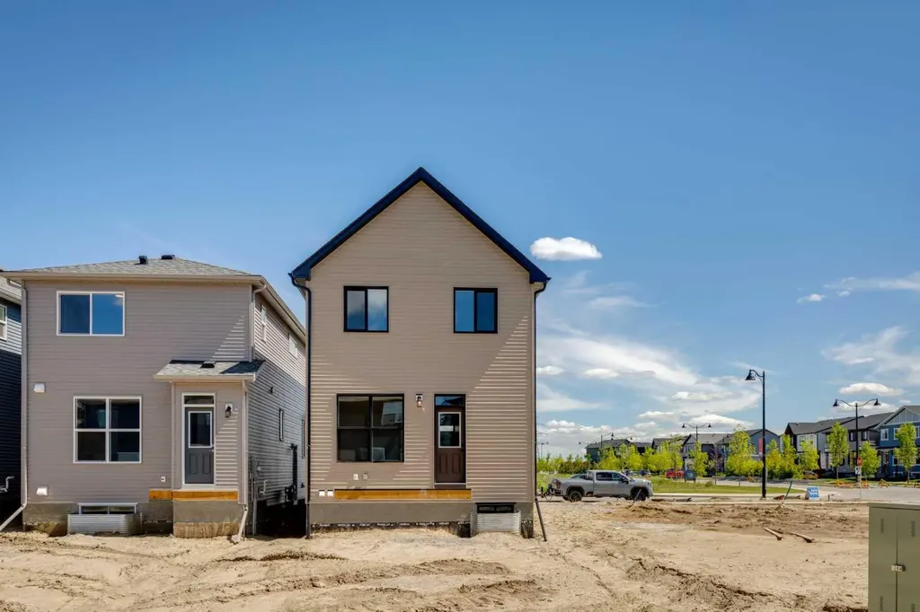 79 Hotchkiss Way SE Calgary AB T3S 0V2