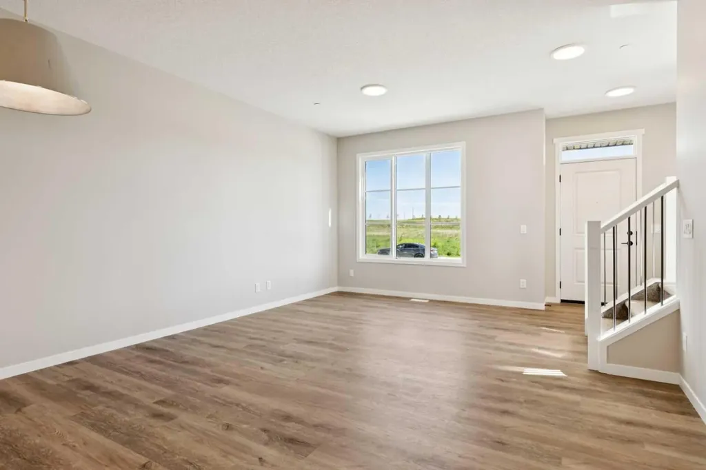 79 Hotchkiss Way SE Calgary AB T3S 0V2