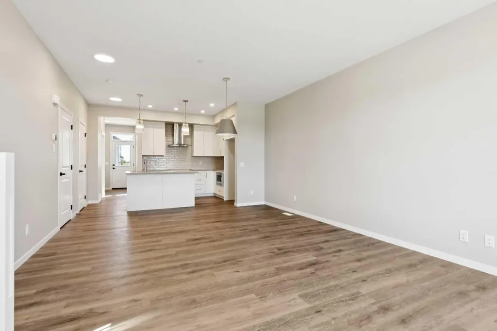 79 Hotchkiss Way SE Calgary AB T3S 0V2