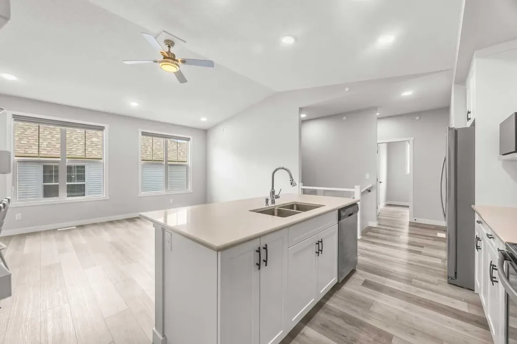 289 Lucas Avenue NW Calgary AB T3P 1S3