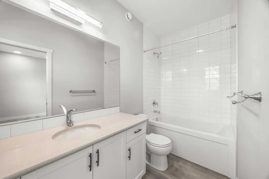 289 Lucas Avenue NW Calgary AB T3P 1S3