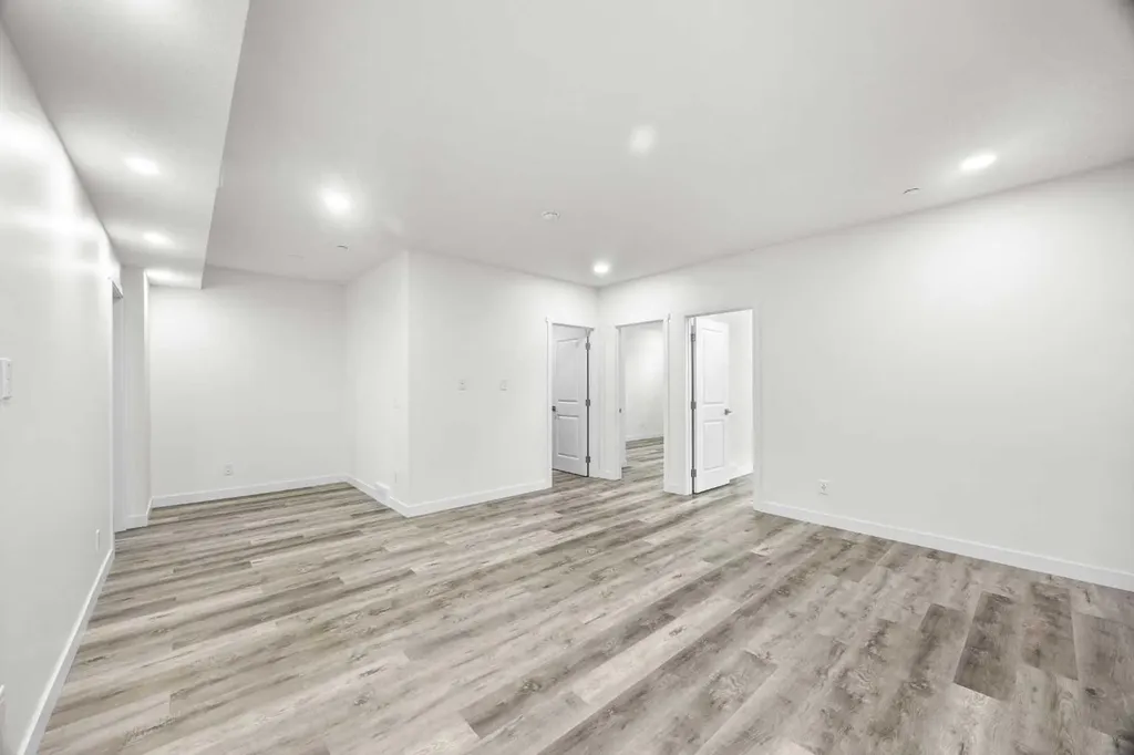 289 Lucas Avenue NW Calgary AB T3P 1S3
