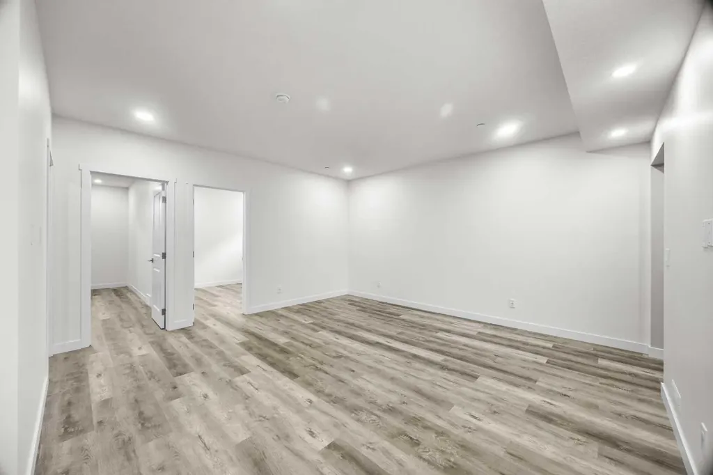 289 Lucas Avenue NW Calgary AB T3P 1S3