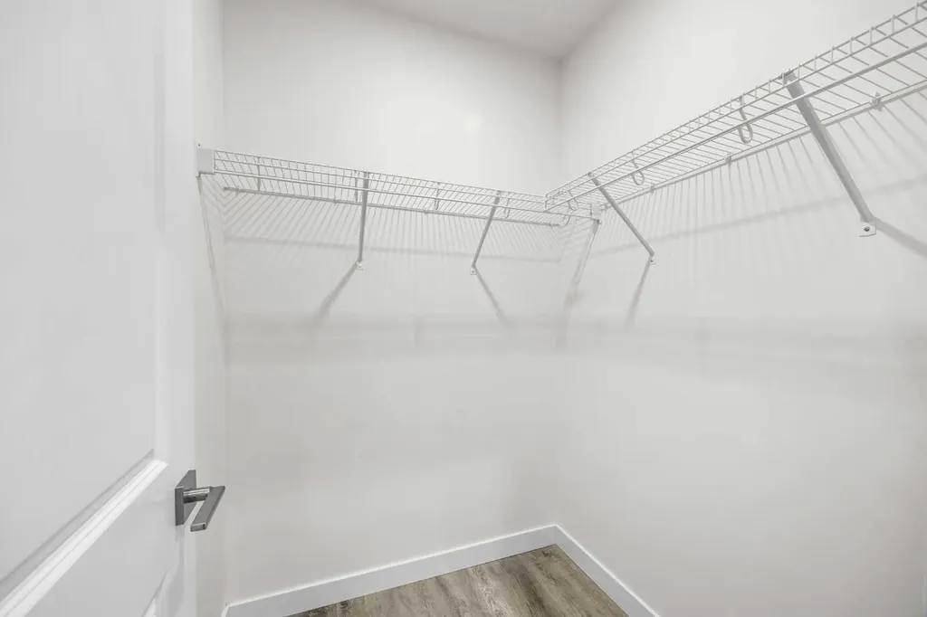 289 Lucas Avenue NW Calgary AB T3P 1S3