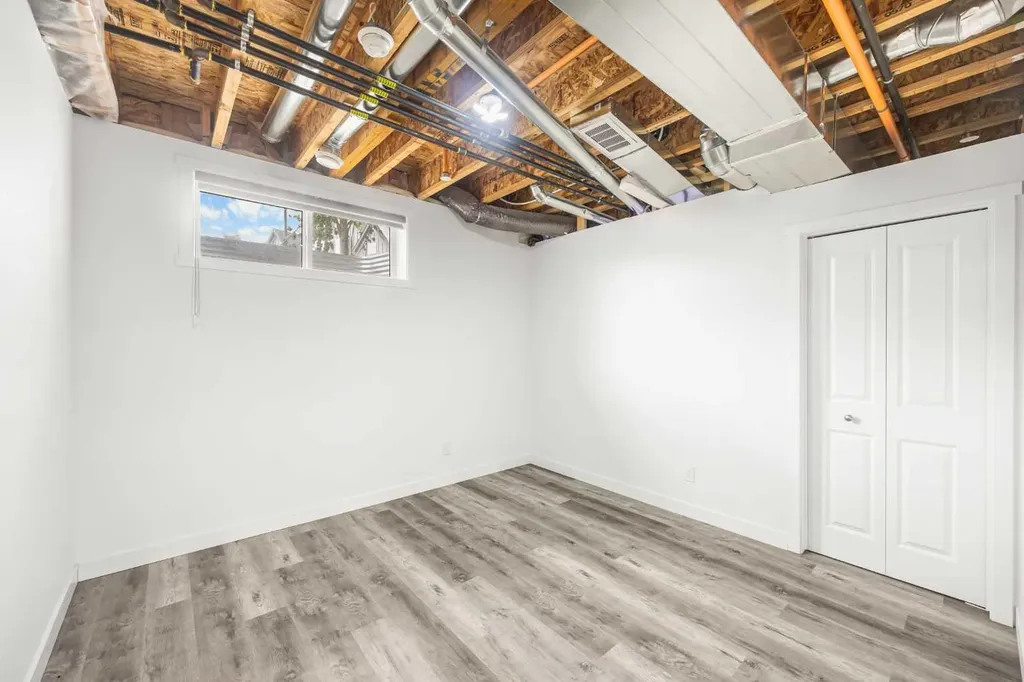 289 Lucas Avenue NW Calgary AB T3P 1S3