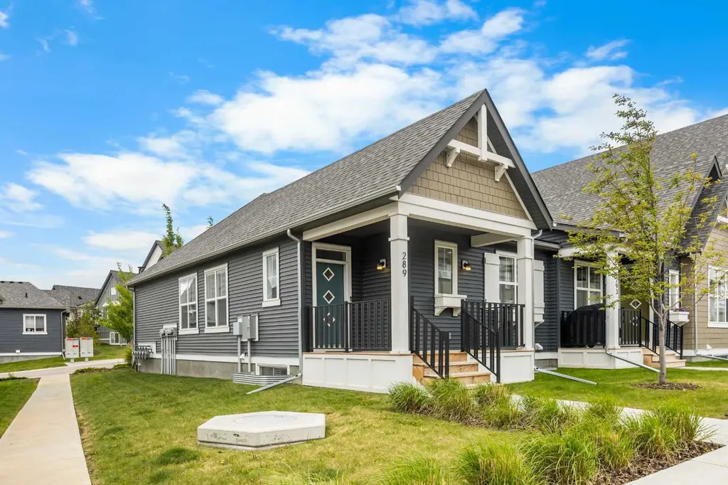 289 Lucas Avenue NW Calgary AB T3P 1S3