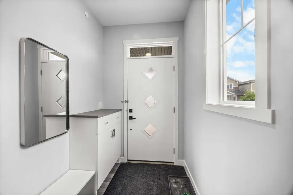 289 Lucas Avenue NW Calgary AB T3P 1S3