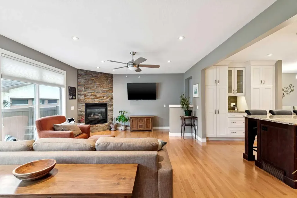 228 Brookgreen Drive SW Calgary AB T2W 2T8