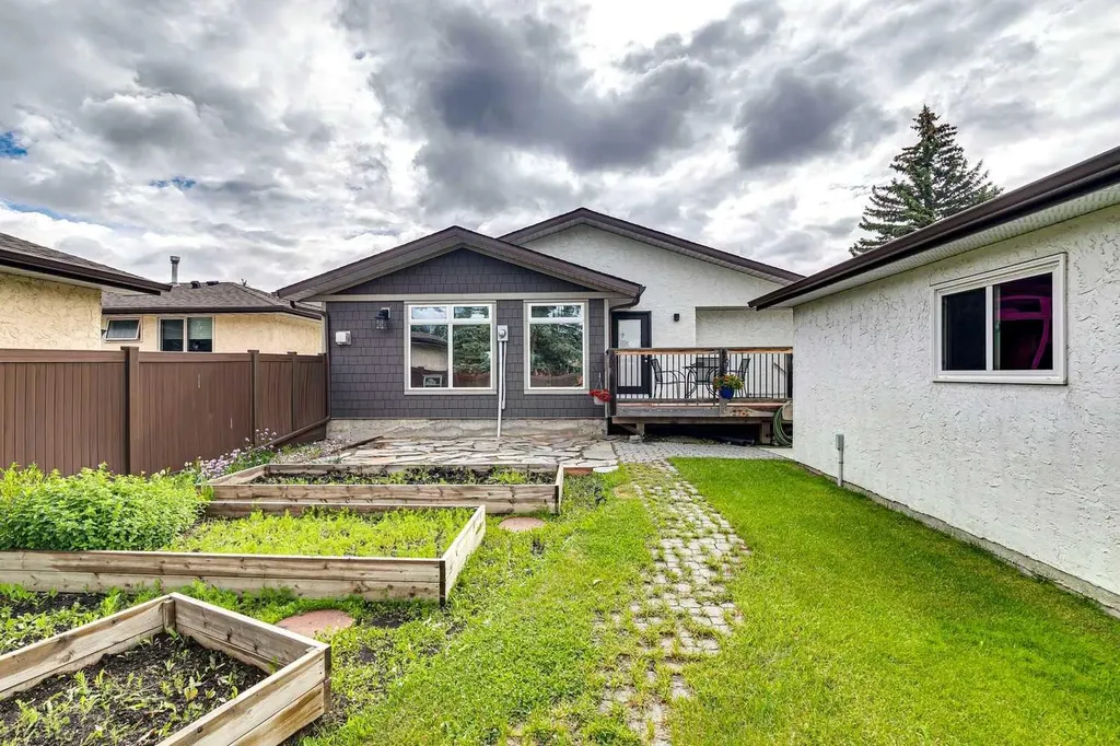 228 Brookgreen Drive SW Calgary AB T2W 2T8