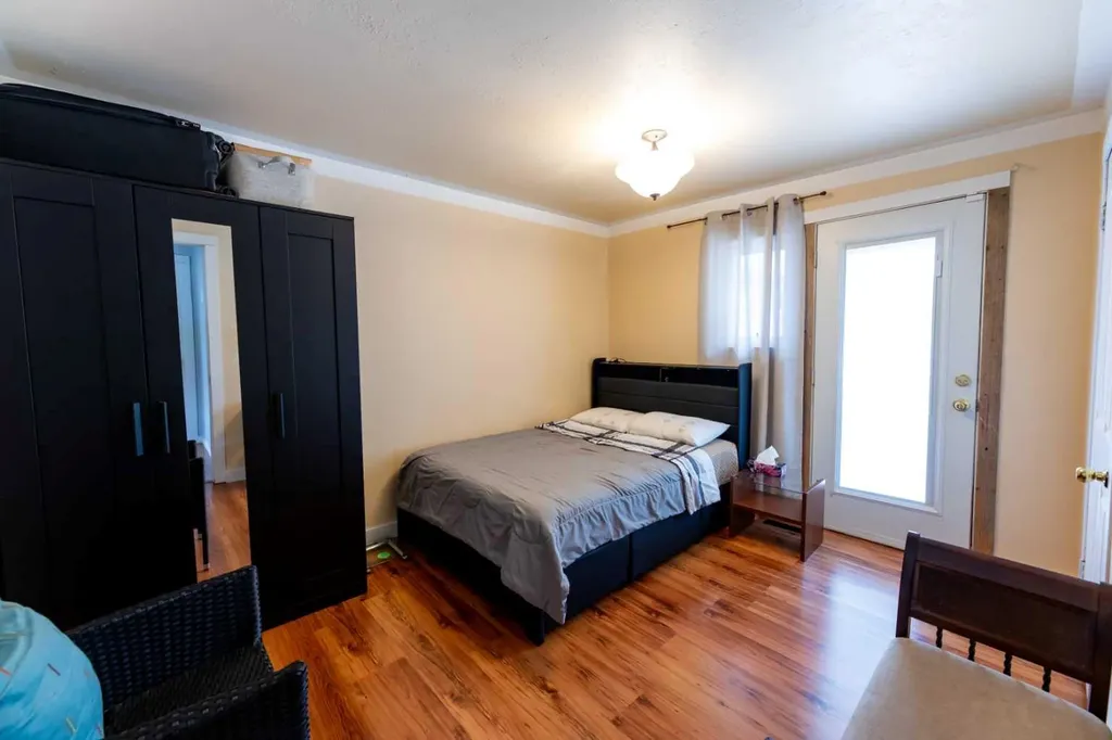 114 Poboktan Road Hinton AB T7V 1G6