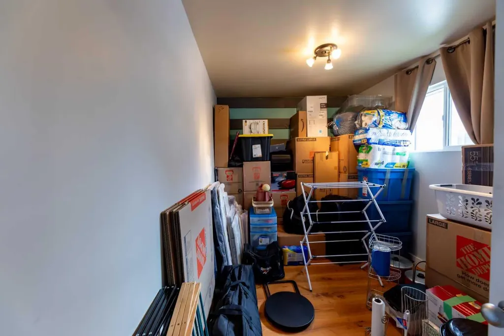 114 Poboktan Road Hinton AB T7V 1G6