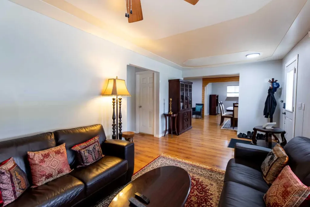114 Poboktan Road Hinton AB T7V 1G6