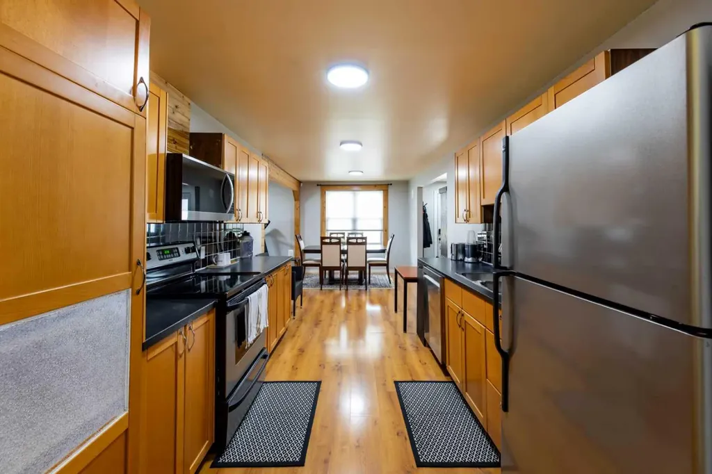 114 Poboktan Road Hinton AB T7V 1G6