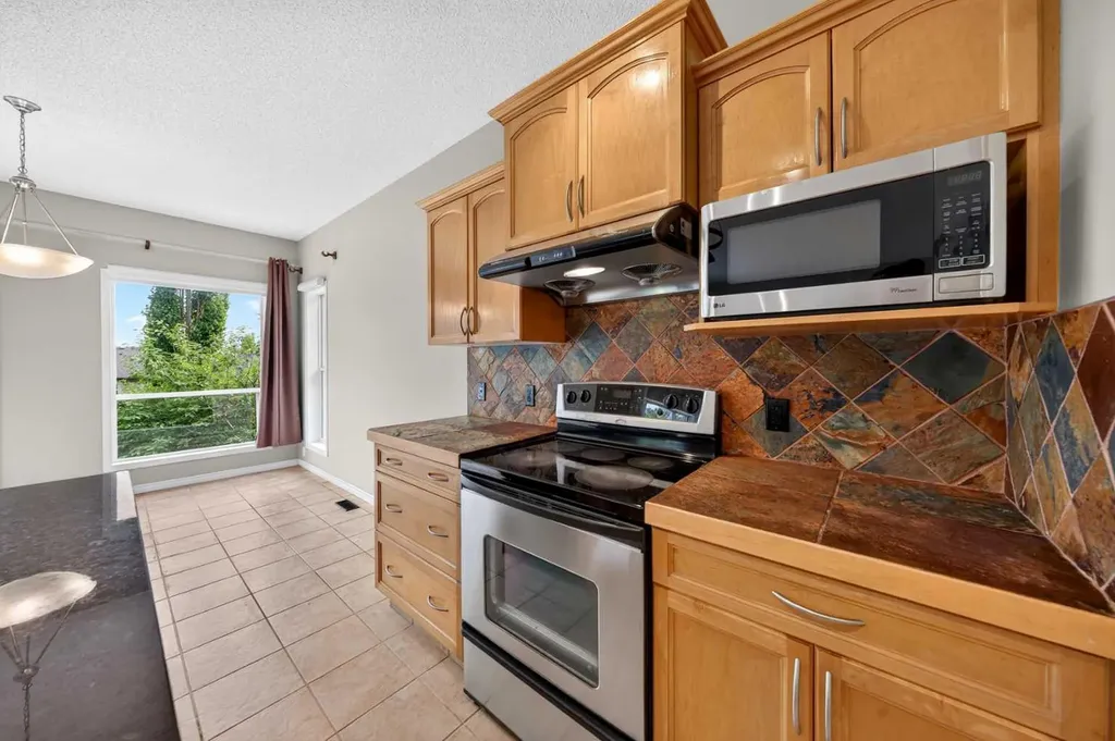 37 Tuscany Meadows Common NW Calgary AB T3L 2L3