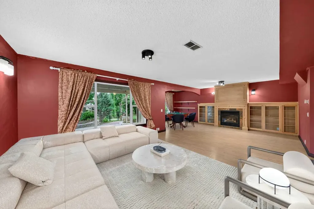 37 Tuscany Meadows Common NW Calgary AB T3L 2L3